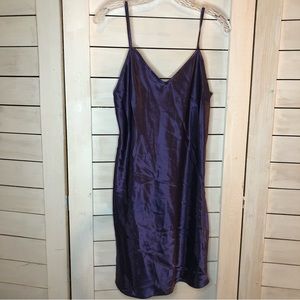 Vintage Purple Gillian & O’Malley Satin Nightgown Size M